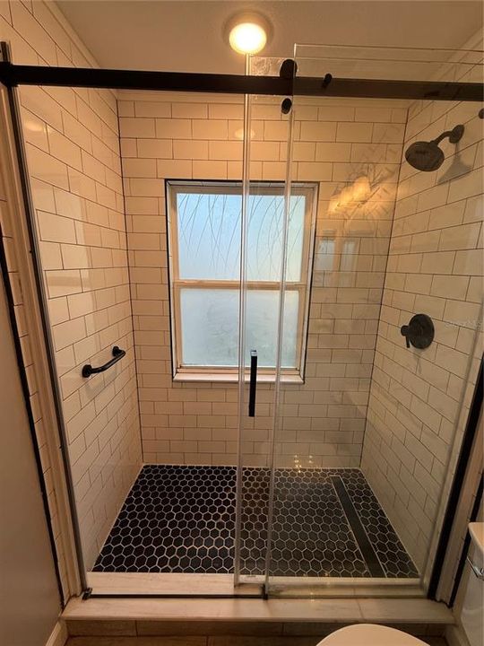 Active With Contract: $349,900 (3 beds, 2 baths, 1667 Square Feet)