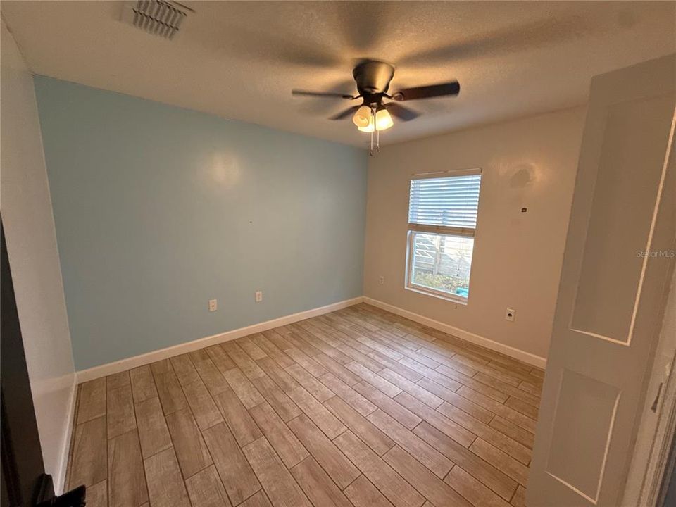 Active With Contract: $349,900 (3 beds, 2 baths, 1667 Square Feet)