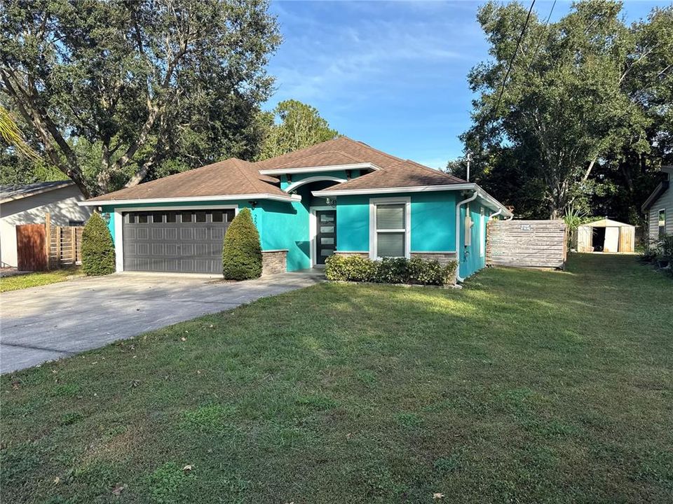 Active With Contract: $349,900 (3 beds, 2 baths, 1667 Square Feet)