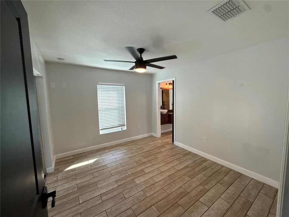 Active With Contract: $349,900 (3 beds, 2 baths, 1667 Square Feet)