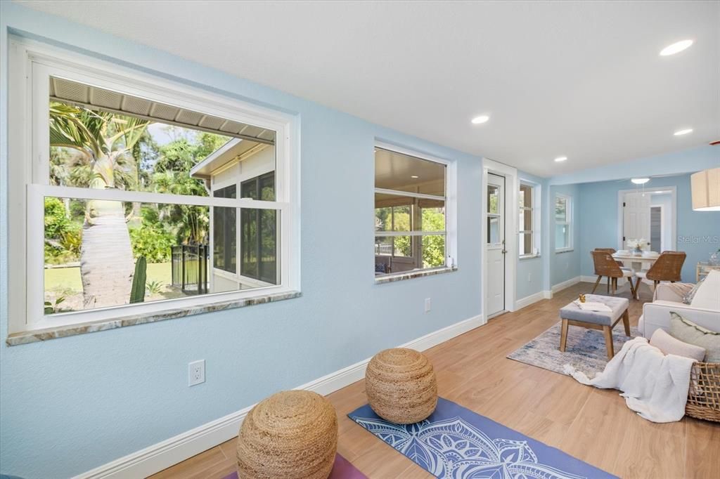 For Sale: $344,000 (3 beds, 2 baths, 1360 Square Feet)