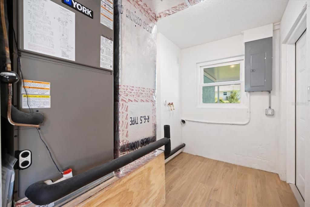 For Sale: $344,000 (3 beds, 2 baths, 1360 Square Feet)