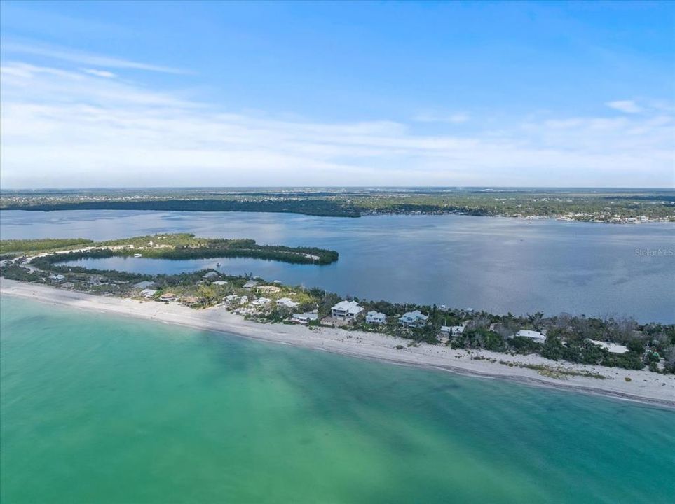 For Sale: $344,000 (3 beds, 2 baths, 1360 Square Feet)