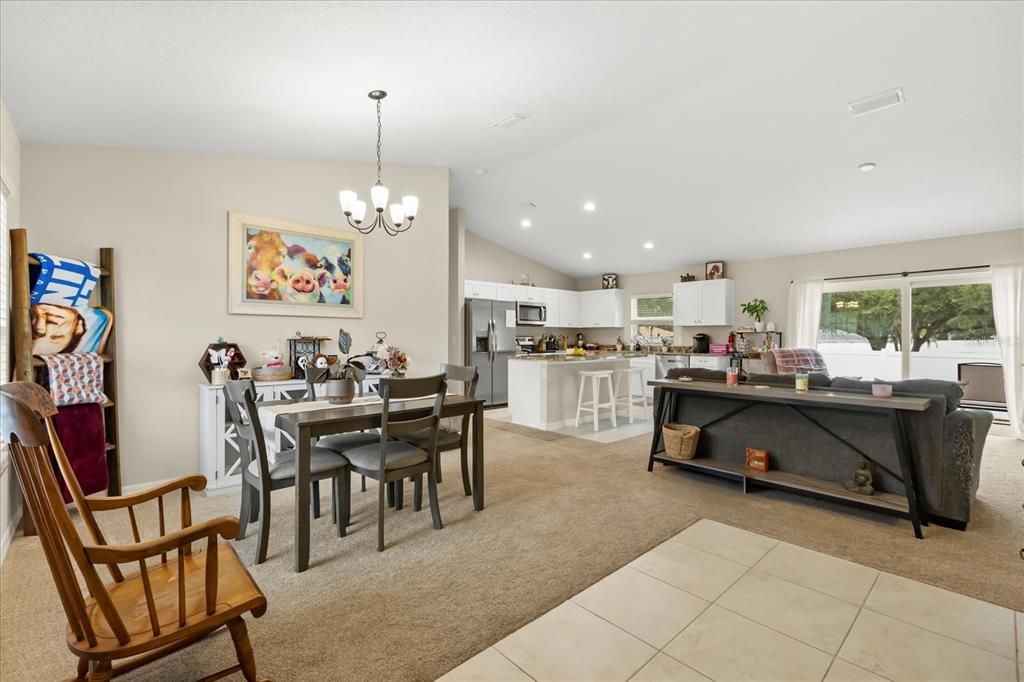 For Sale: $277,500 (3 beds, 2 baths, 1569 Square Feet)