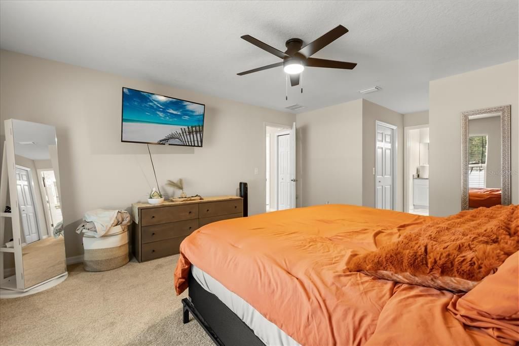 For Sale: $277,500 (3 beds, 2 baths, 1569 Square Feet)