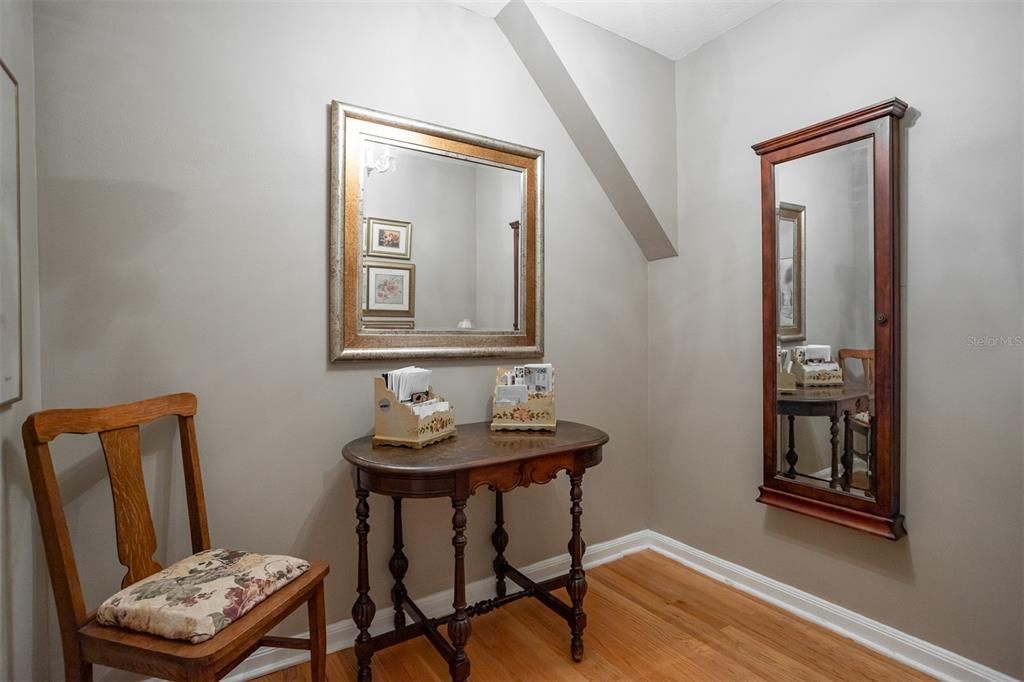 For Sale: $1,350,000 (4 beds, 2 baths, 2703 Square Feet)