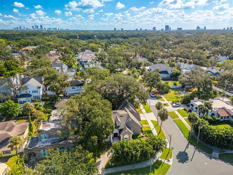 For Sale: $1,350,000 (4 beds, 2 baths, 2703 Square Feet)