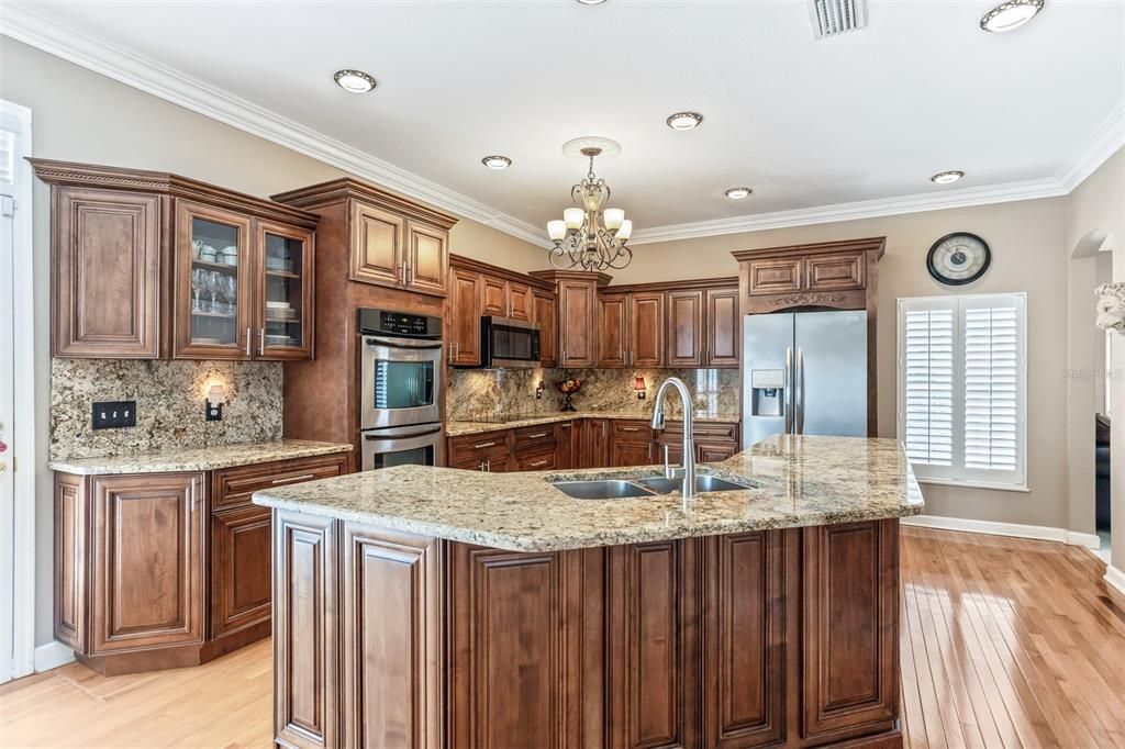 For Sale: $1,350,000 (4 beds, 2 baths, 2703 Square Feet)