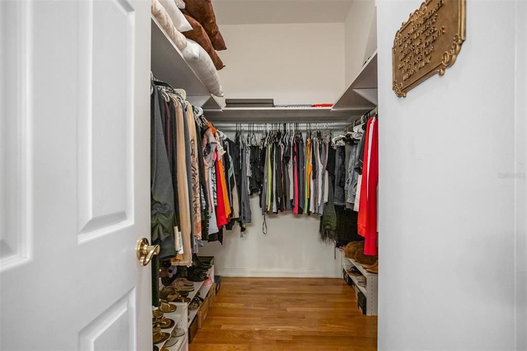 For Sale: $1,350,000 (4 beds, 2 baths, 2703 Square Feet)