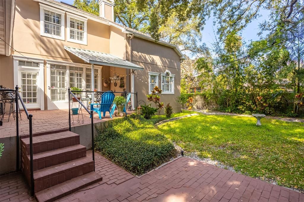 For Sale: $1,350,000 (4 beds, 2 baths, 2703 Square Feet)