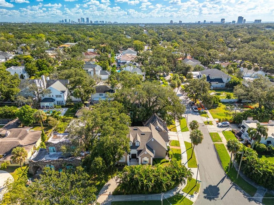 For Sale: $1,350,000 (4 beds, 2 baths, 2703 Square Feet)