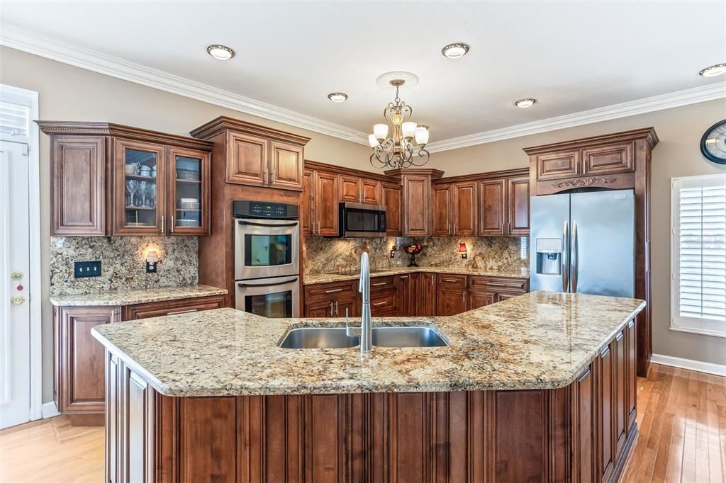 For Sale: $1,350,000 (4 beds, 2 baths, 2703 Square Feet)