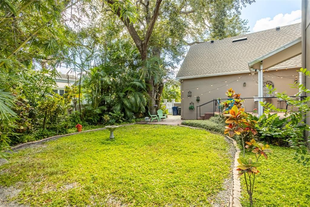 For Sale: $1,350,000 (4 beds, 2 baths, 2703 Square Feet)