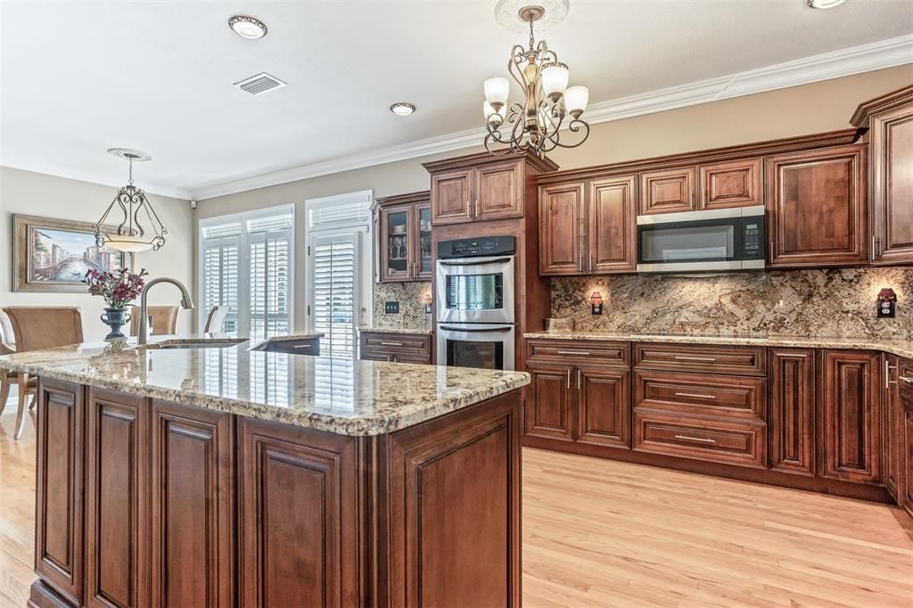 For Sale: $1,350,000 (4 beds, 2 baths, 2703 Square Feet)