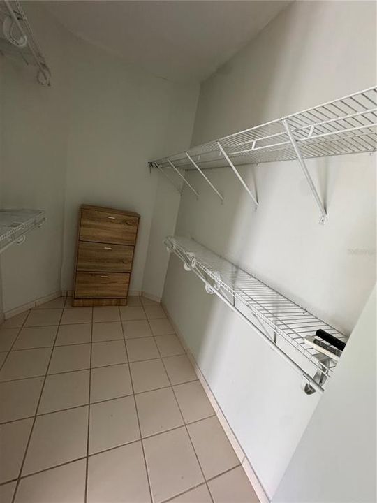 For Rent: $4,500 (4 beds, 2 baths, 3000 Square Feet)