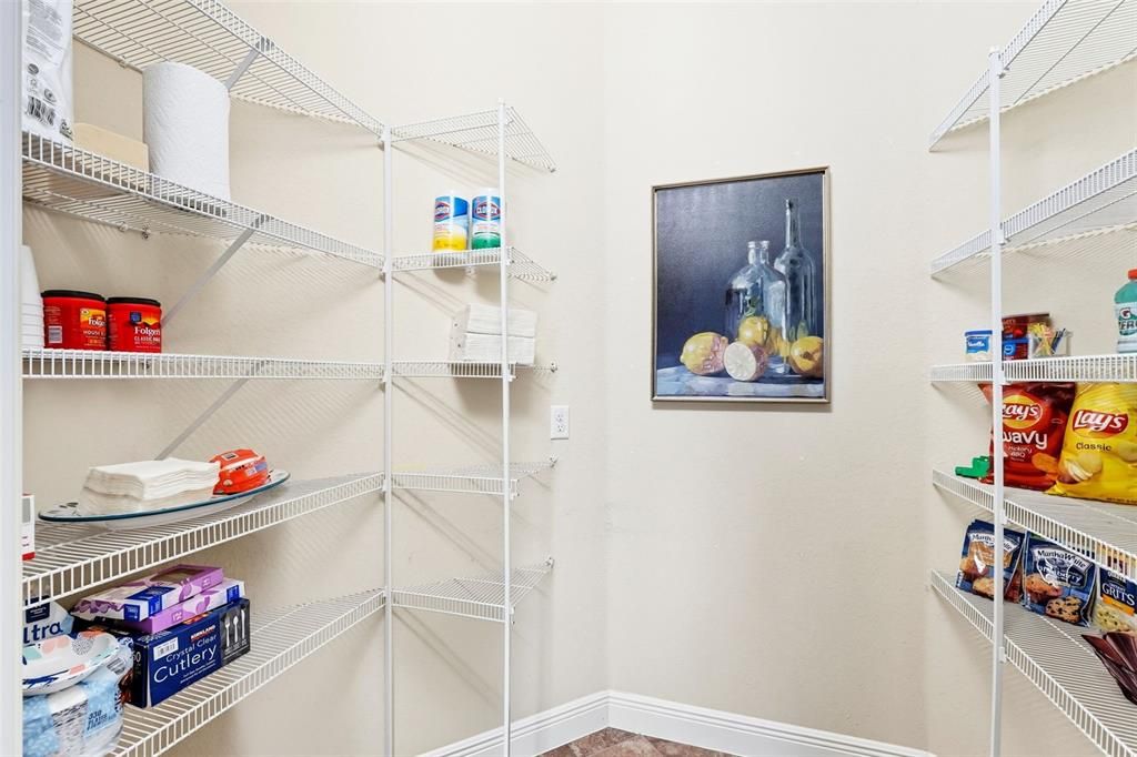 待售: $1,200,000 (3 贝兹, 2 浴室, 2800 平方英尺)