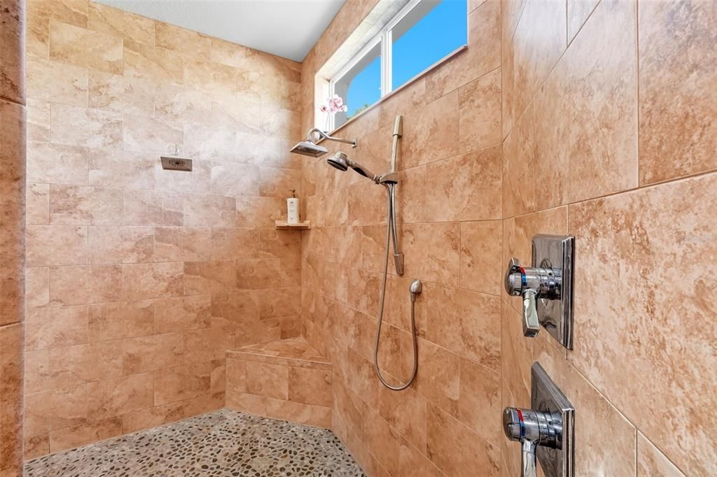 待售: $1,200,000 (3 贝兹, 2 浴室, 2800 平方英尺)