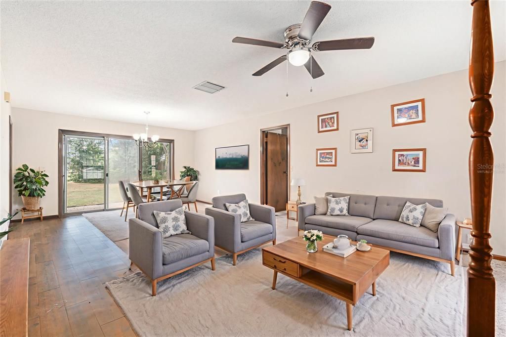 Active With Contract: $225,000 (2 beds, 2 baths, 1348 Square Feet)