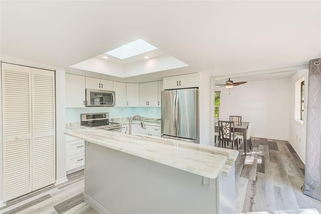 En Venta: $535,000 (2 camas, 2 baños, 1320 Pies cuadrados)