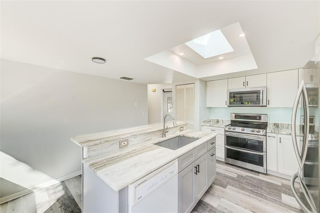 En Venta: $535,000 (2 camas, 2 baños, 1320 Pies cuadrados)