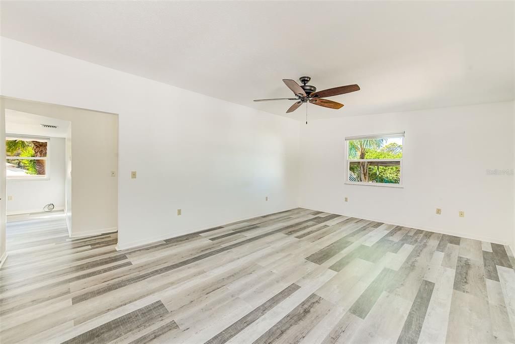 En Venta: $535,000 (2 camas, 2 baños, 1320 Pies cuadrados)