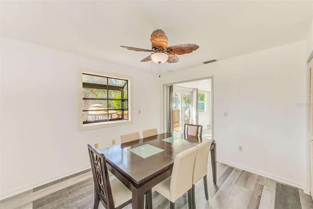 En Venta: $535,000 (2 camas, 2 baños, 1320 Pies cuadrados)