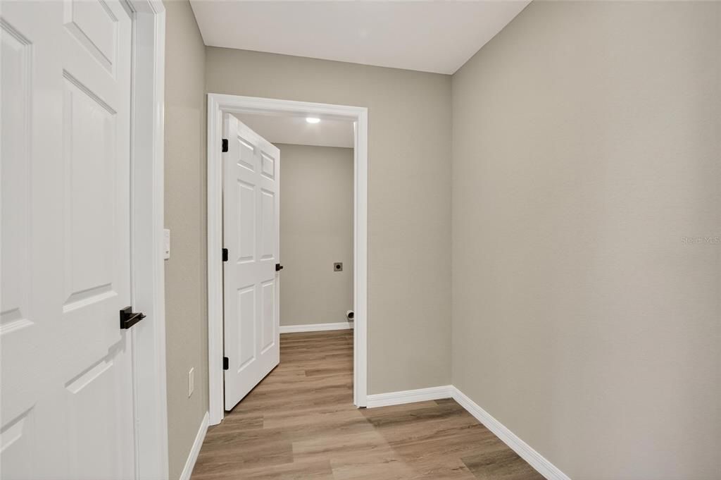 For Sale: $275,000 (3 beds, 2 baths, 1370 Square Feet)