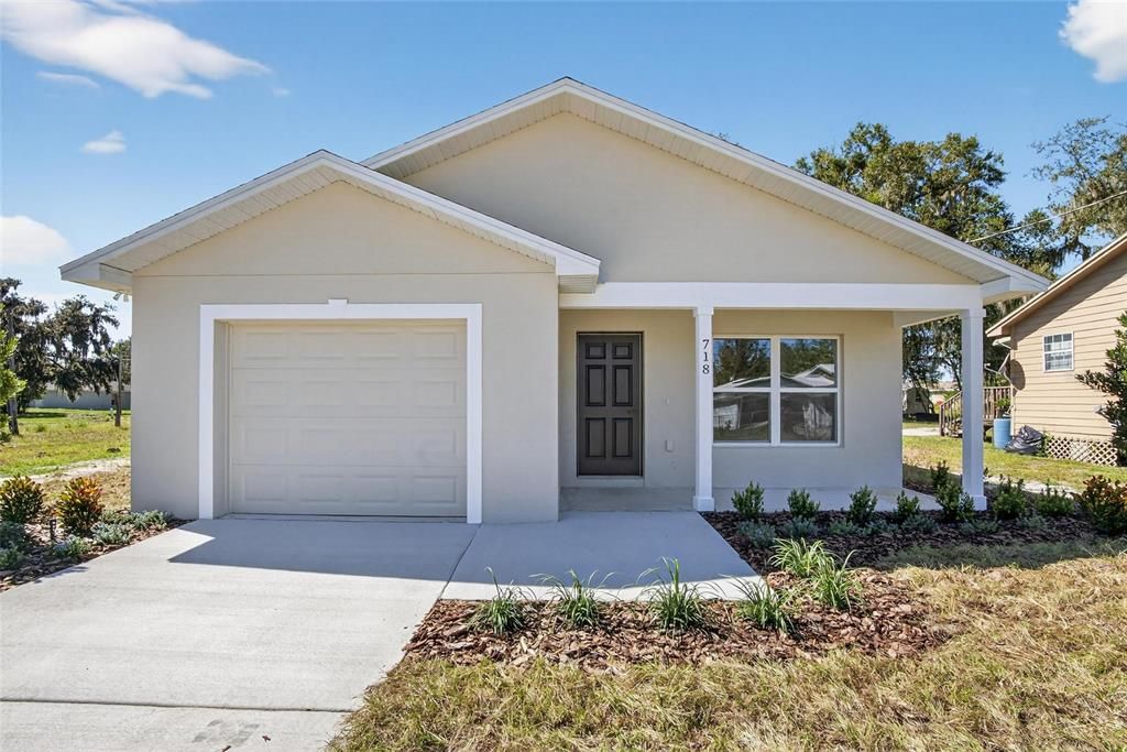 For Sale: $275,000 (3 beds, 2 baths, 1370 Square Feet)