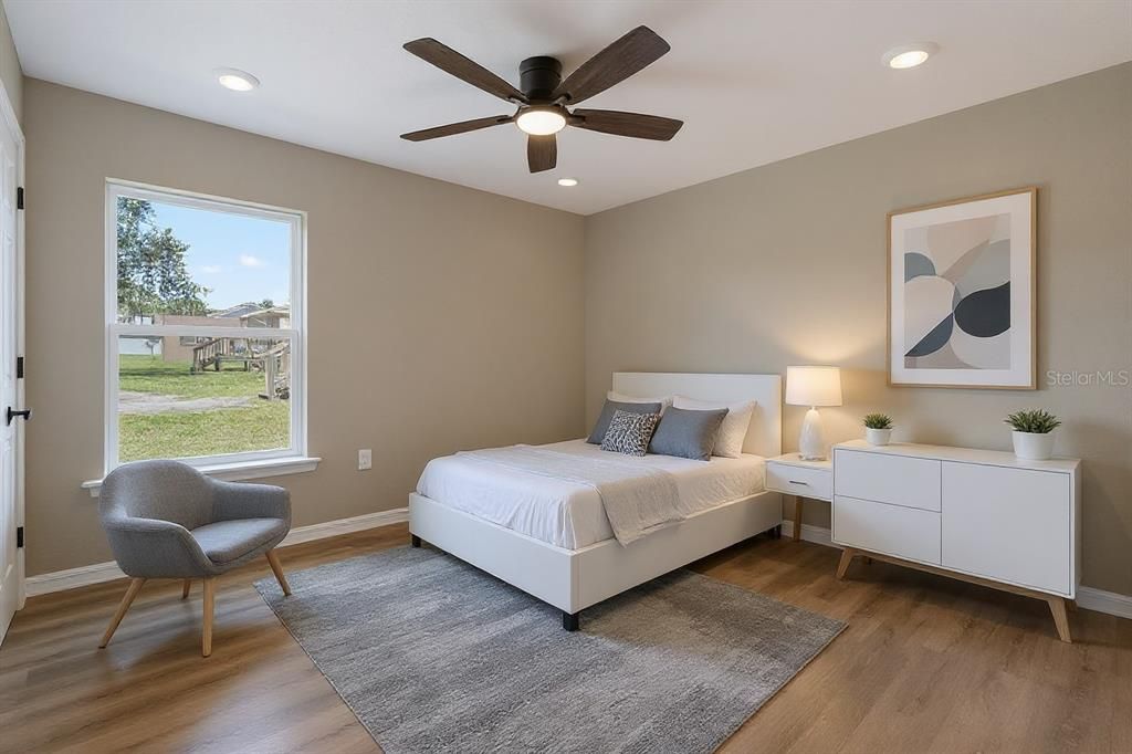 For Sale: $275,000 (3 beds, 2 baths, 1370 Square Feet)