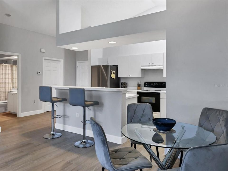 For Rent: $3,200 (2 beds, 2 baths, 1064 Square Feet)