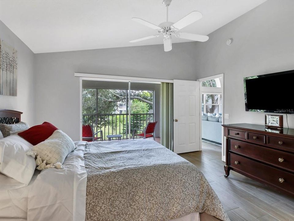 For Rent: $3,200 (2 beds, 2 baths, 1064 Square Feet)