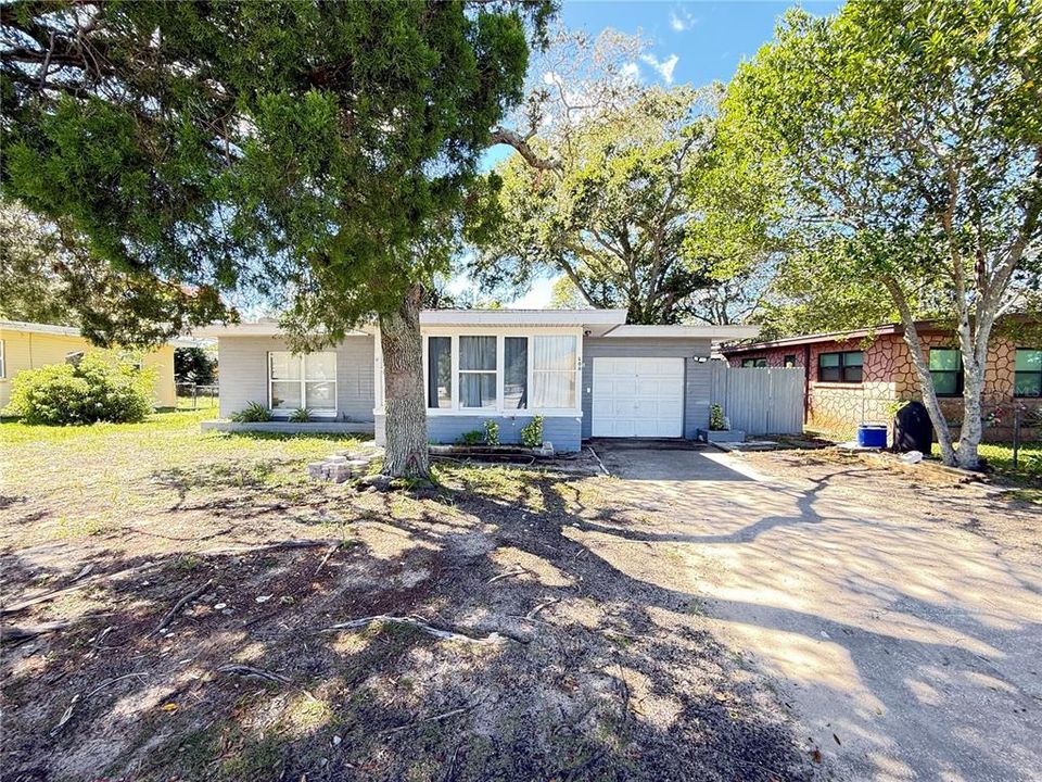 For Sale: $230,000 (3 beds, 1 baths, 1087 Square Feet)