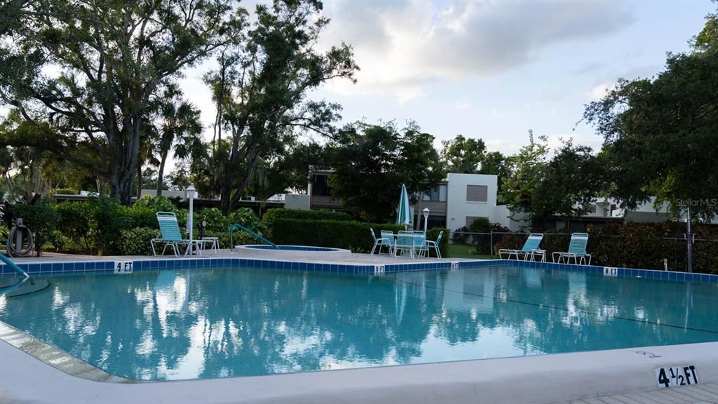 En Venta: $220,000 (2 camas, 2 baños, 940 Pies cuadrados)