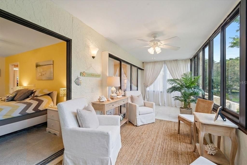 En Venta: $220,000 (2 camas, 2 baños, 940 Pies cuadrados)