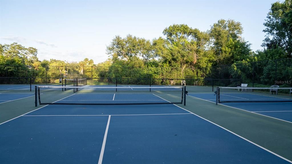 En Venta: $220,000 (2 camas, 2 baños, 940 Pies cuadrados)