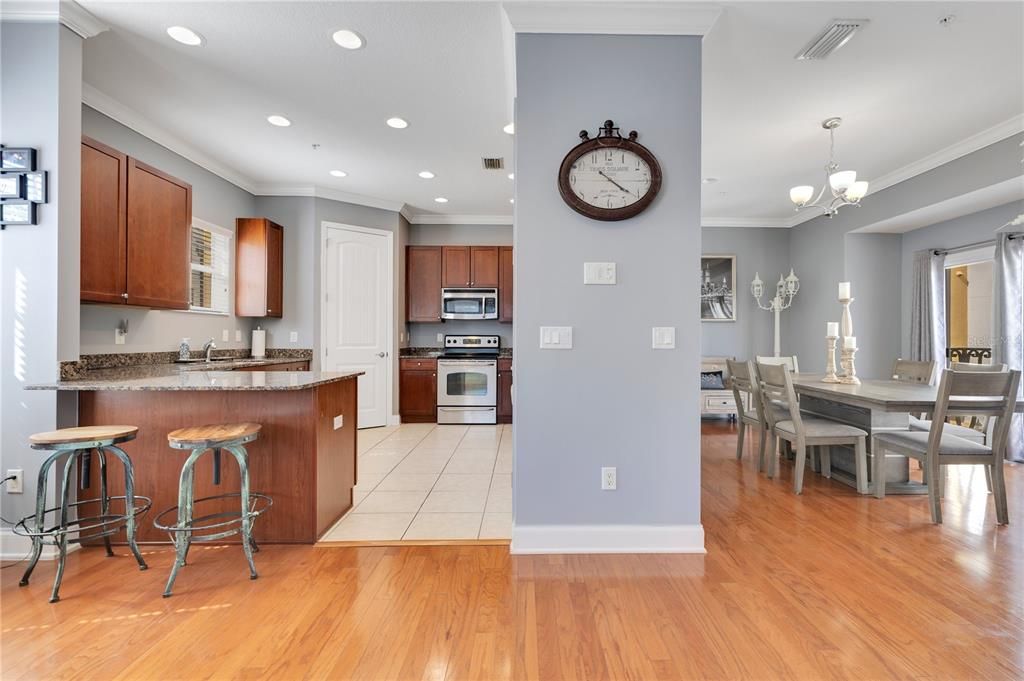 For Sale: $579,900 (3 beds, 3 baths, 2154 Square Feet)