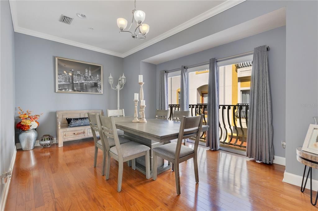 For Sale: $579,900 (3 beds, 3 baths, 2154 Square Feet)