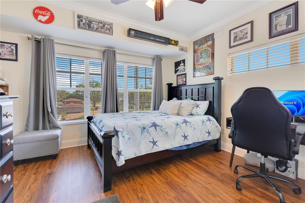 For Sale: $579,900 (3 beds, 3 baths, 2154 Square Feet)