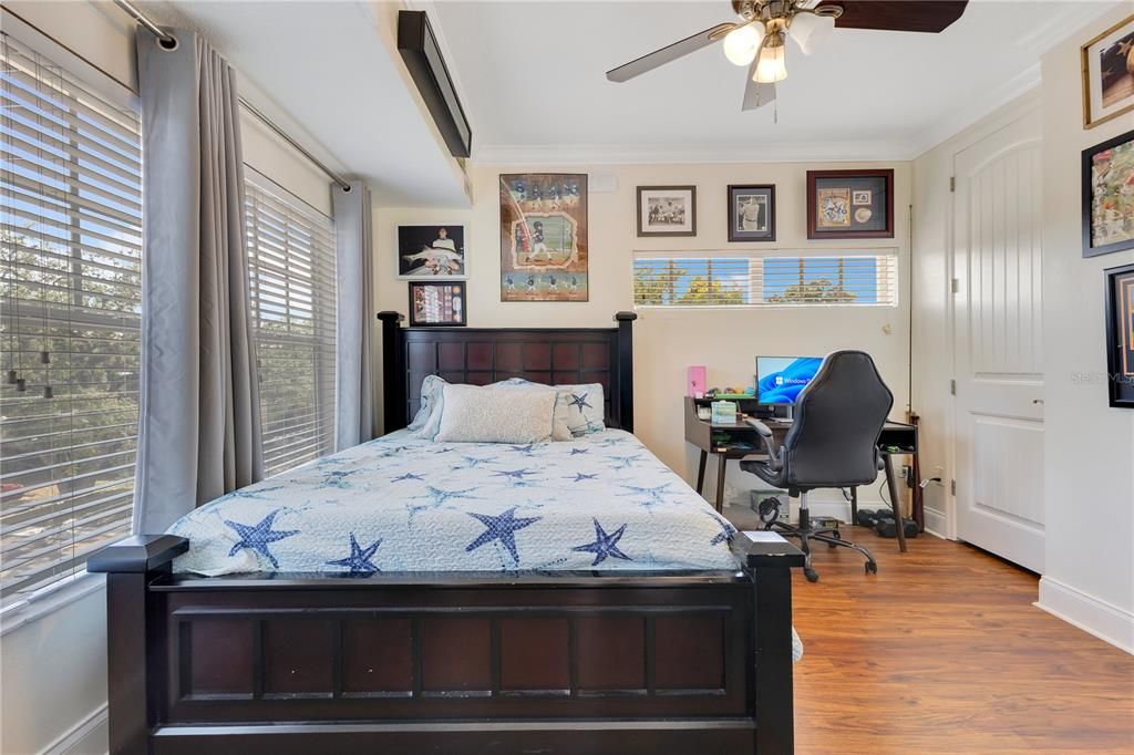 For Sale: $579,900 (3 beds, 3 baths, 2154 Square Feet)