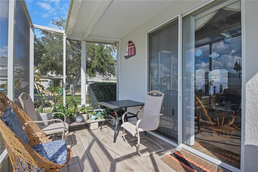 Active With Contract: $340,000 (3 beds, 2 baths, 1386 Square Feet)