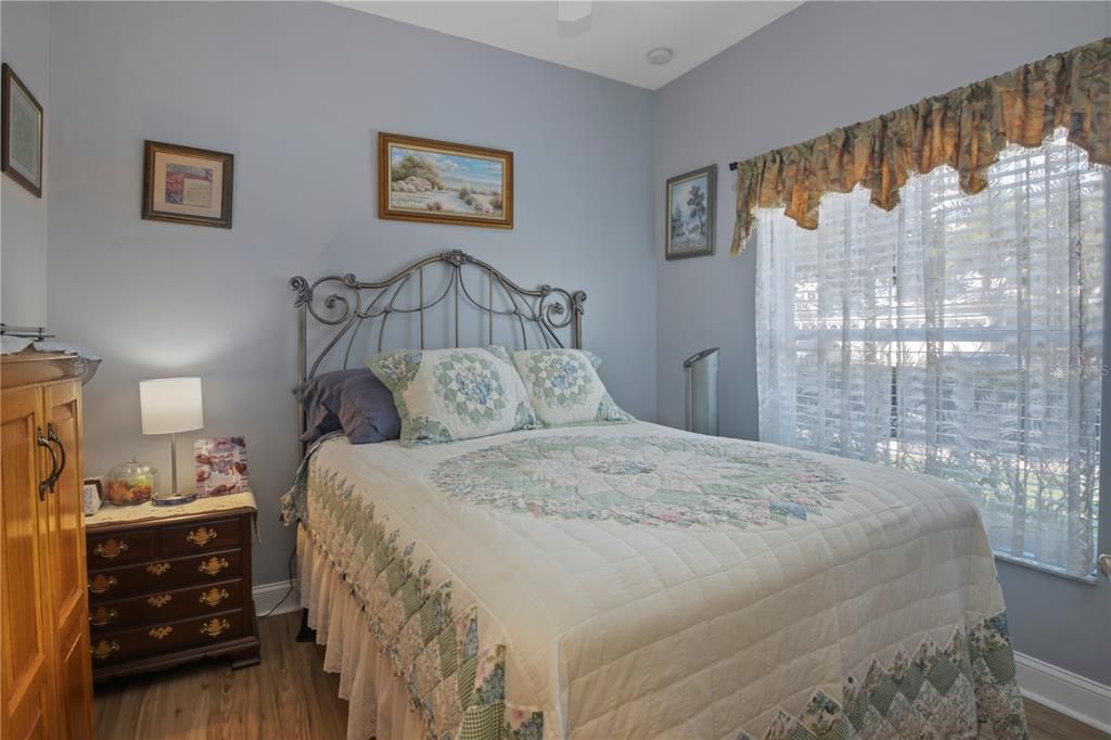 Active With Contract: $340,000 (3 beds, 2 baths, 1386 Square Feet)