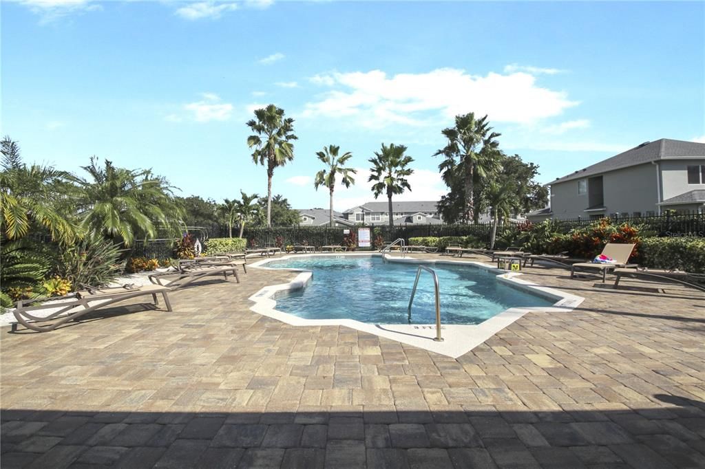 Active With Contract: $340,000 (3 beds, 2 baths, 1386 Square Feet)