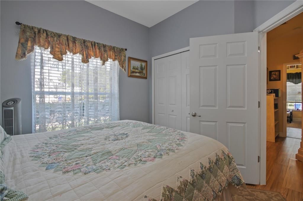 Active With Contract: $340,000 (3 beds, 2 baths, 1386 Square Feet)