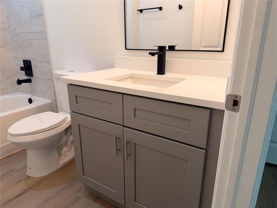 На продажу: $282,800 (3 спален, 2 ванн, 1540 Квадратных фут)