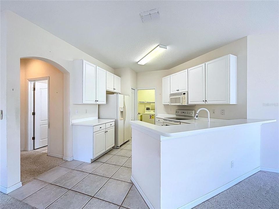 На продажу: $220,000 (2 спален, 2 ванн, 1188 Квадратных фут)