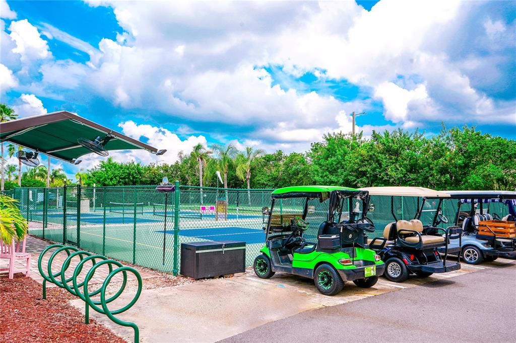 На продажу: $220,000 (2 спален, 2 ванн, 1188 Квадратных фут)