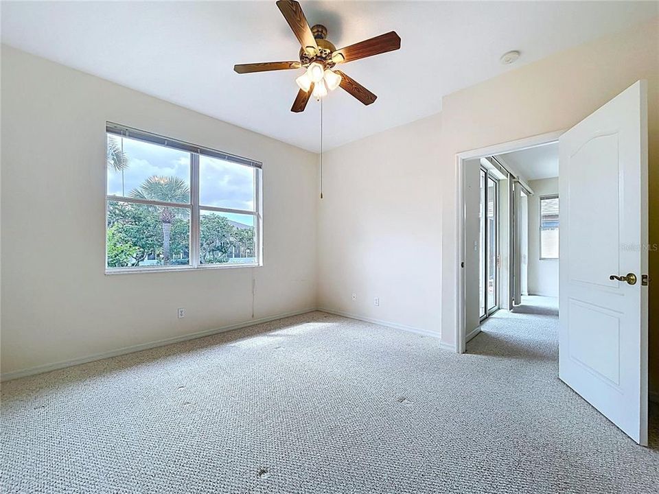 На продажу: $220,000 (2 спален, 2 ванн, 1188 Квадратных фут)