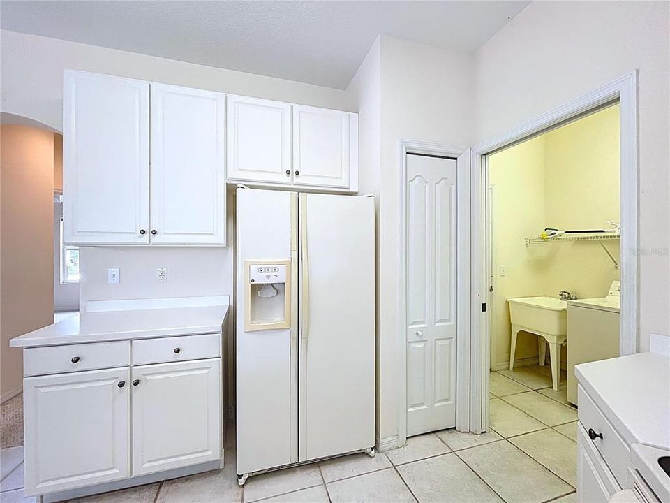 На продажу: $220,000 (2 спален, 2 ванн, 1188 Квадратных фут)