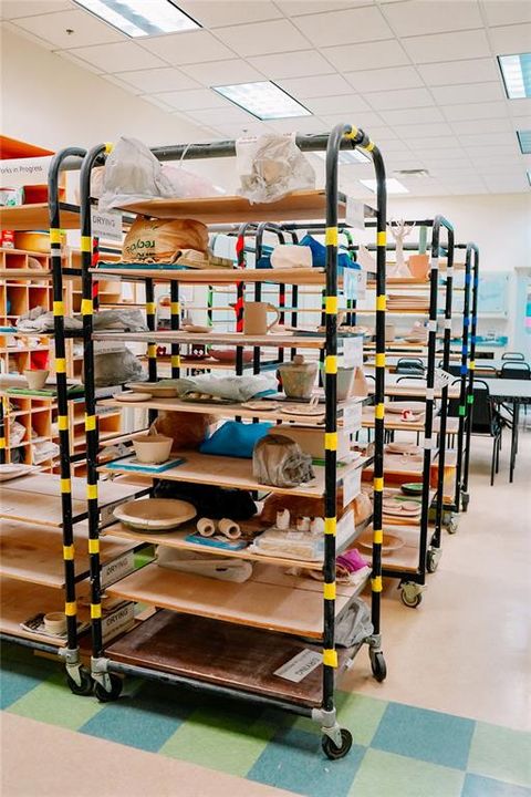 На продажу: $220,000 (2 спален, 2 ванн, 1188 Квадратных фут)