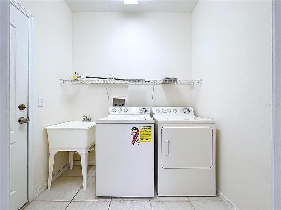 На продажу: $220,000 (2 спален, 2 ванн, 1188 Квадратных фут)